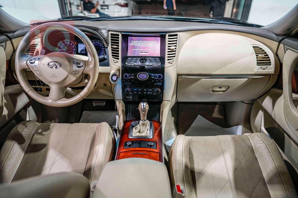 انفنتي QX70